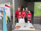 Dla Ukrainy: Dzieci i wychowawcy świetlicy wspierają zbiórkę